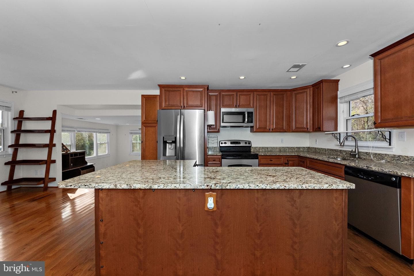 115 Valley View Avenue photo 9