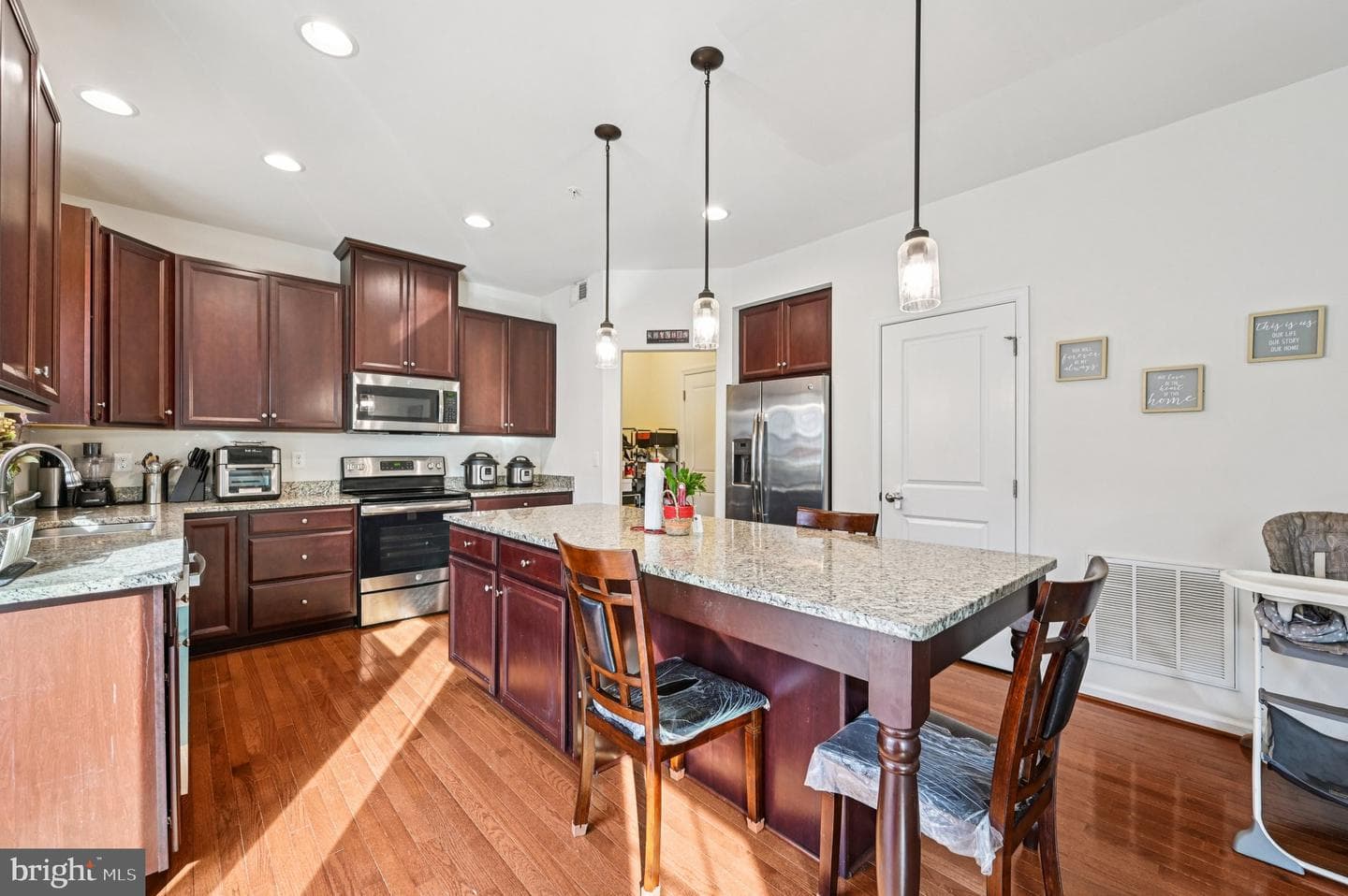 7811 Maple Run Court photo 12
