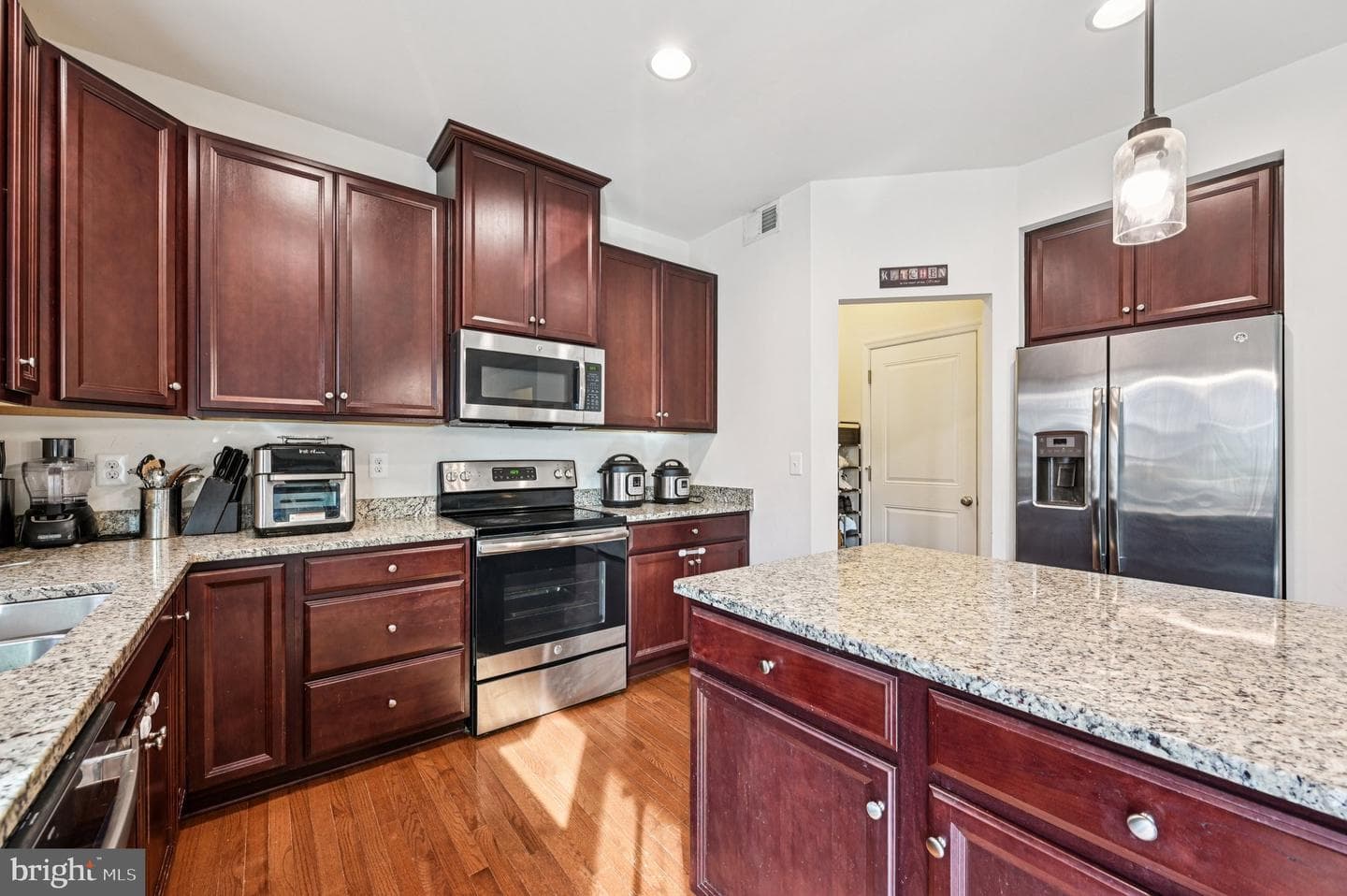 7811 Maple Run Court photo 13