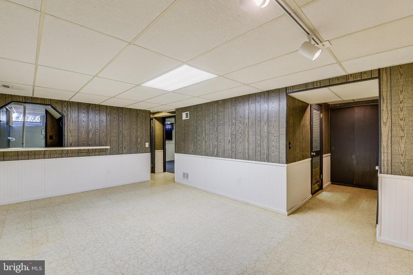 504 Kent Circle photo 15