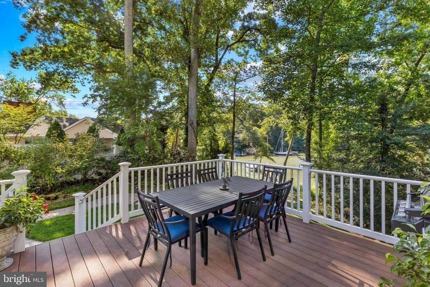 2656 Queen Anne Circle photo 12