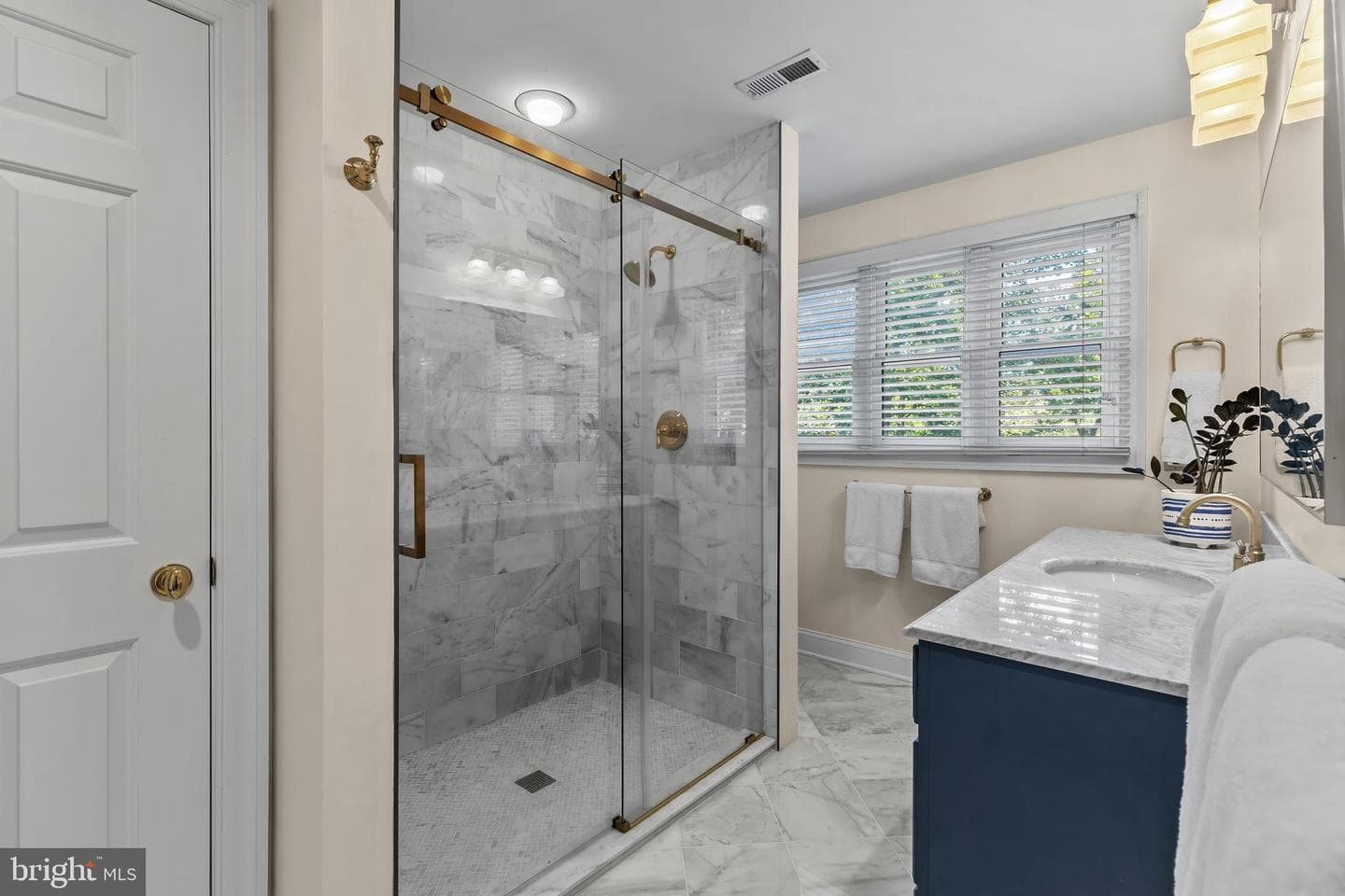 2656 Queen Anne Circle photo 22