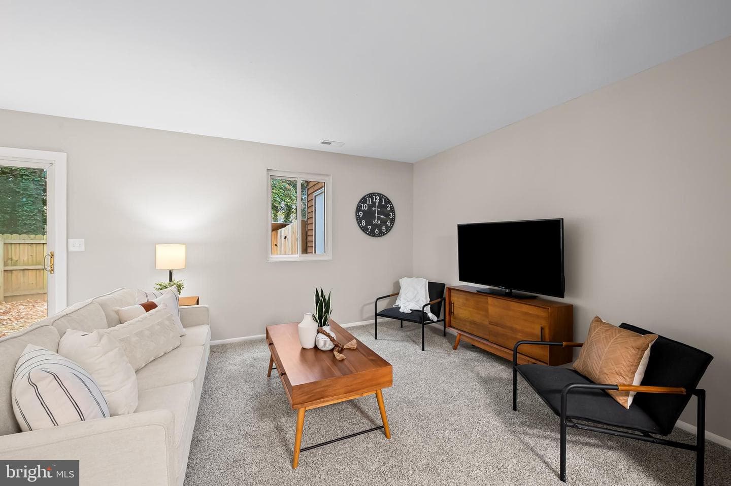 1366 Almond Drive photo 15