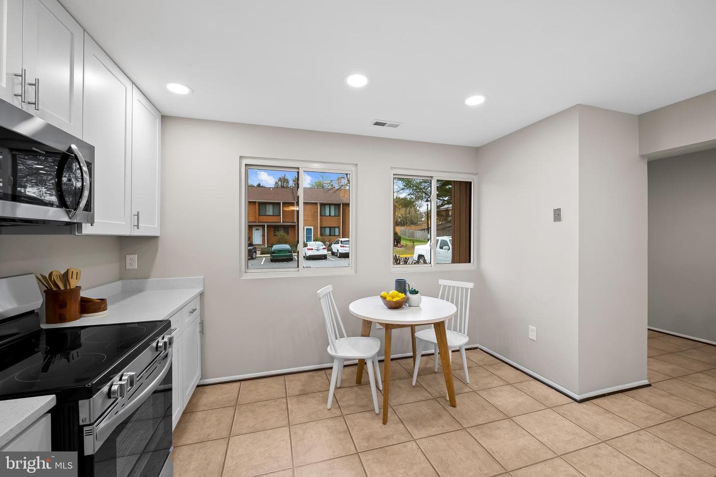 1366 Almond Drive photo 8
