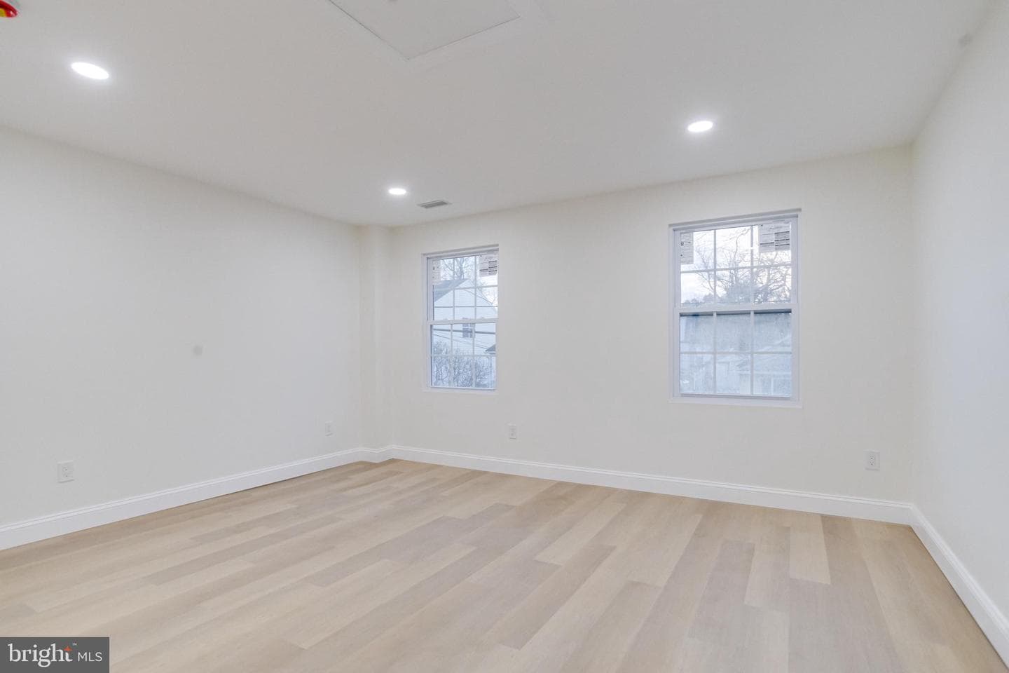 7925 E End Drive photo 29