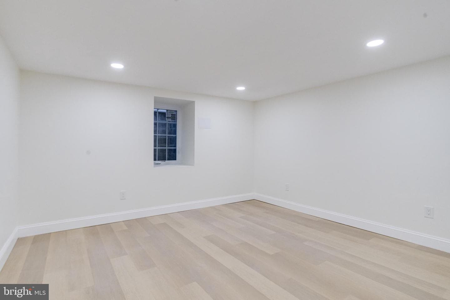 7925 E End Drive photo 34