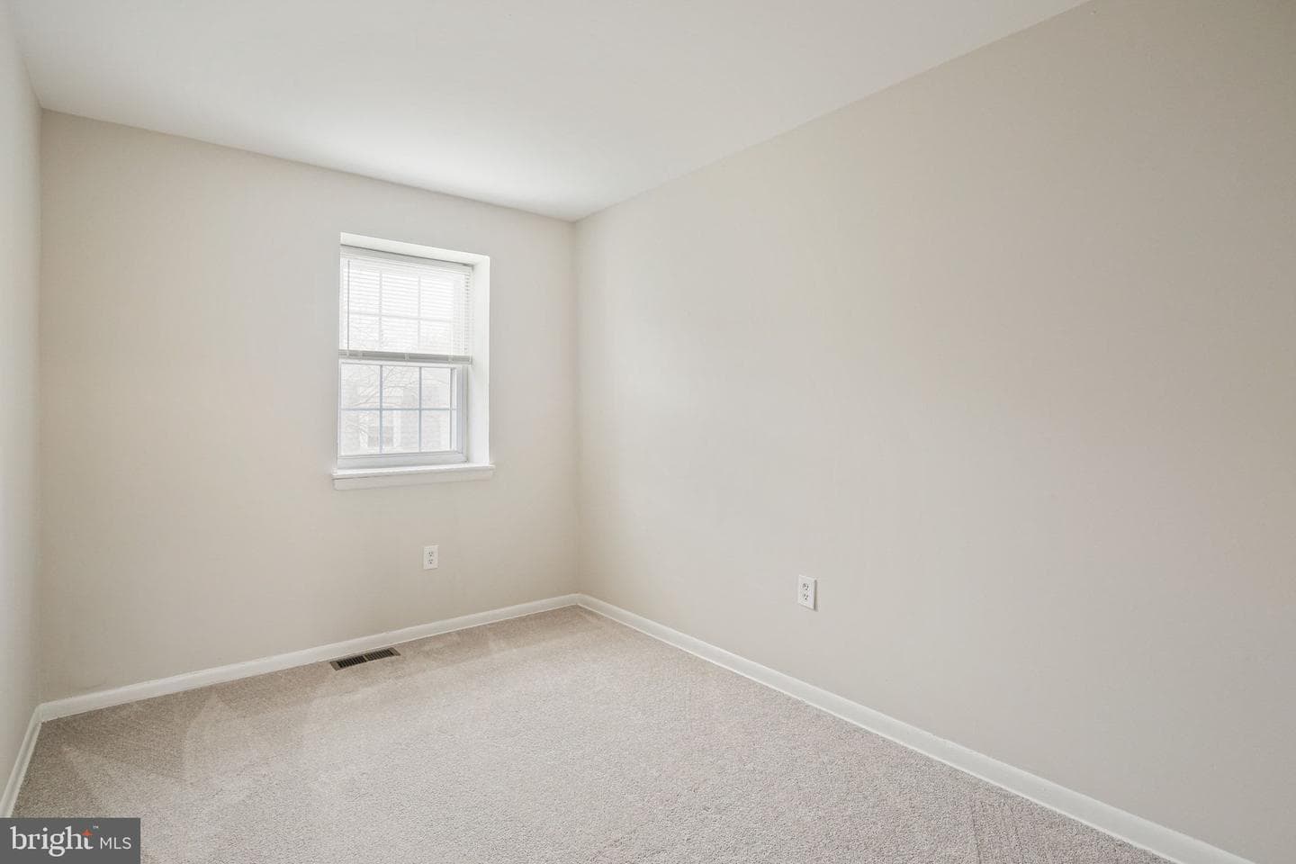 8209 Stewarton Court photo 23