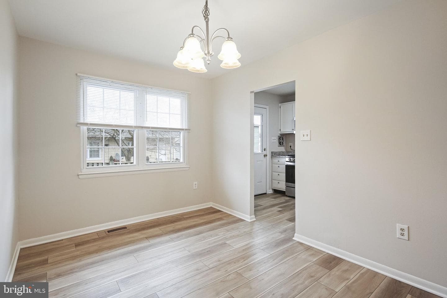 8209 Stewarton Court photo 9
