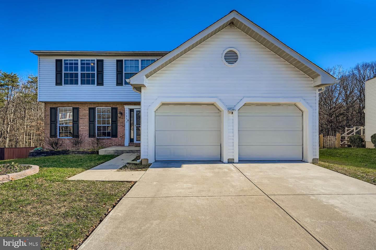1893 Bragg Way N photo 2