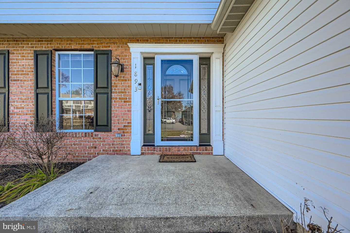 1893 Bragg Way N photo 5