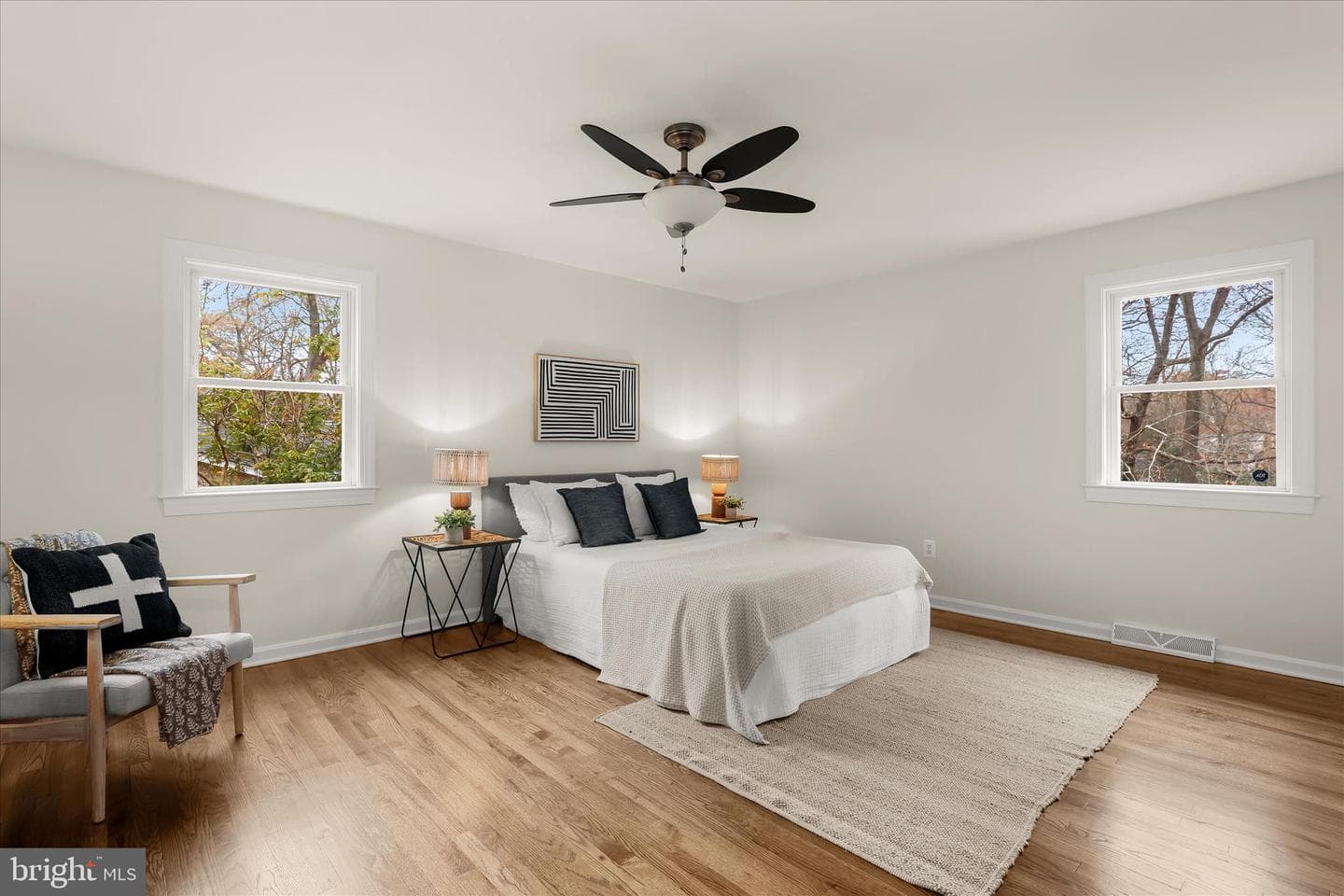 147 Northway photo 28