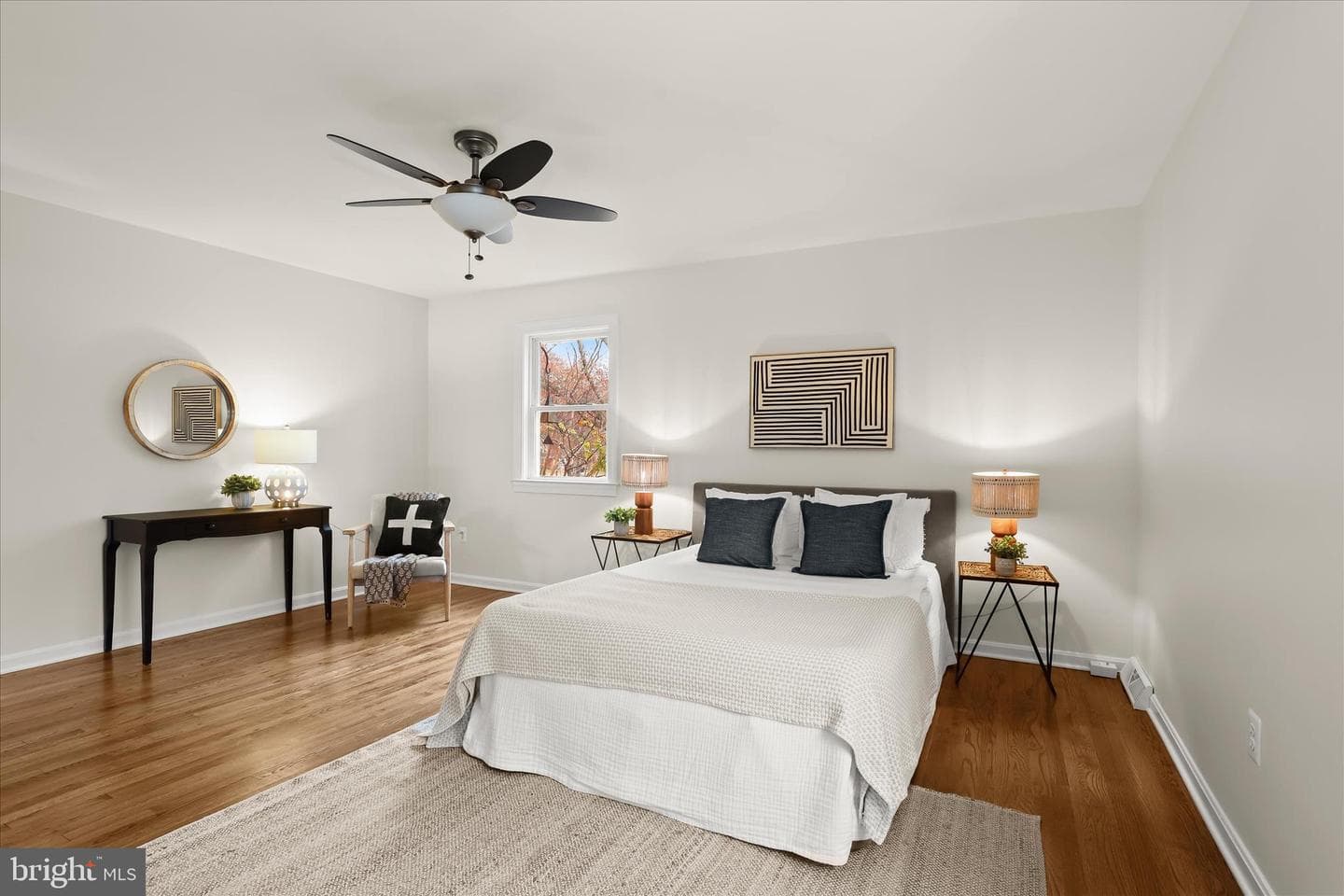 147 Northway photo 30