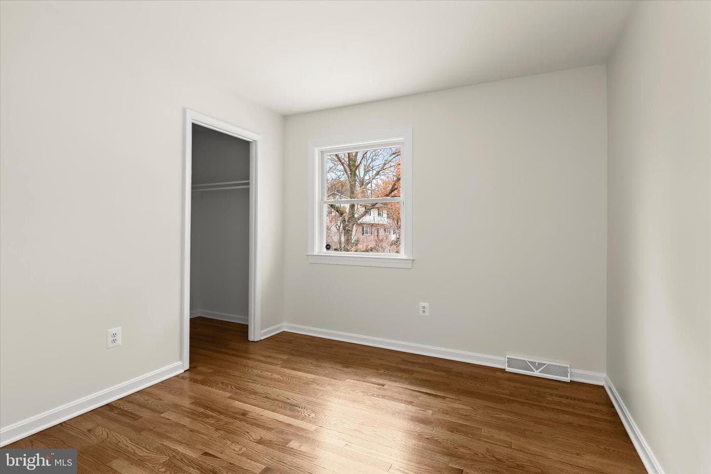 147 Northway photo 34