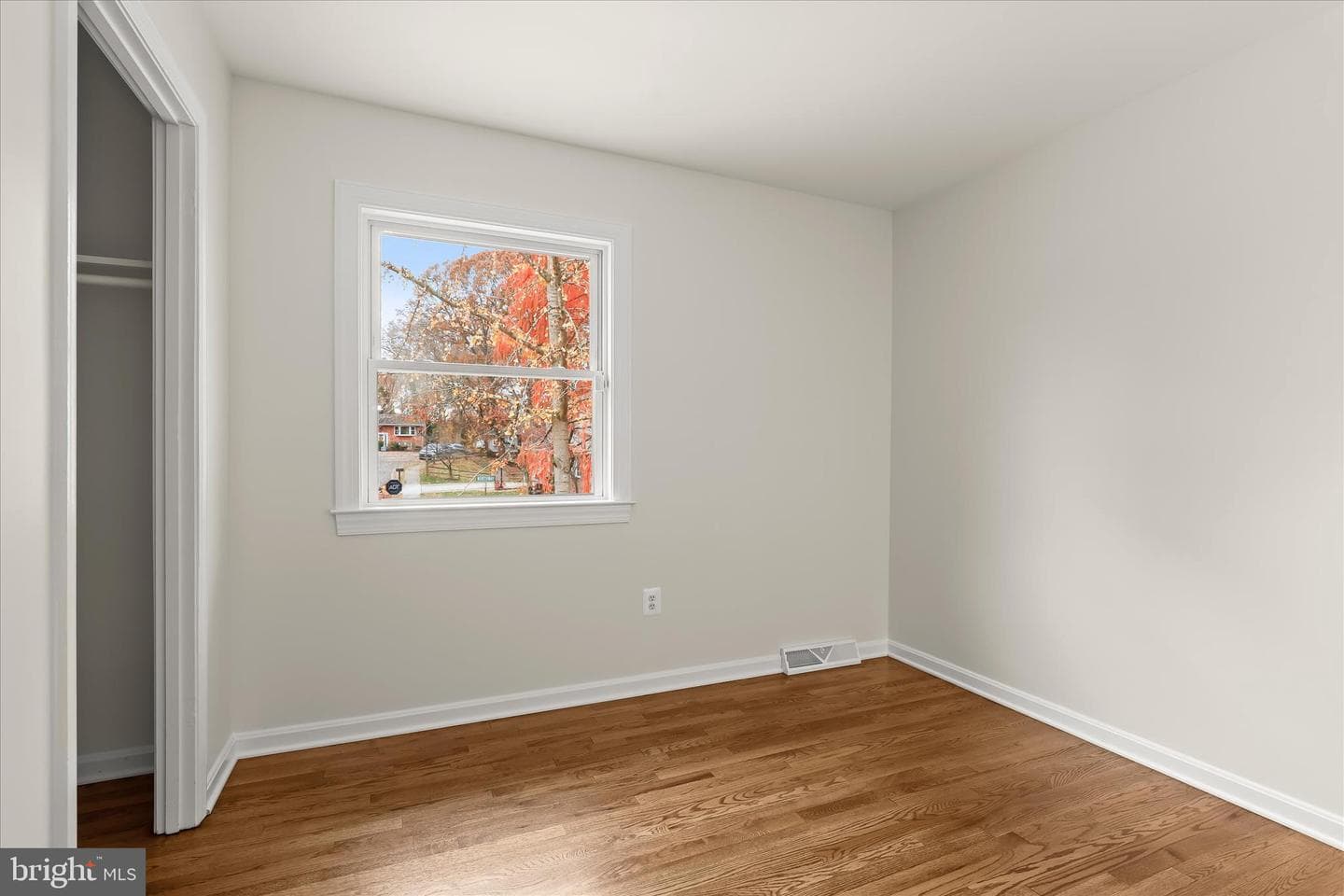 147 Northway photo 35