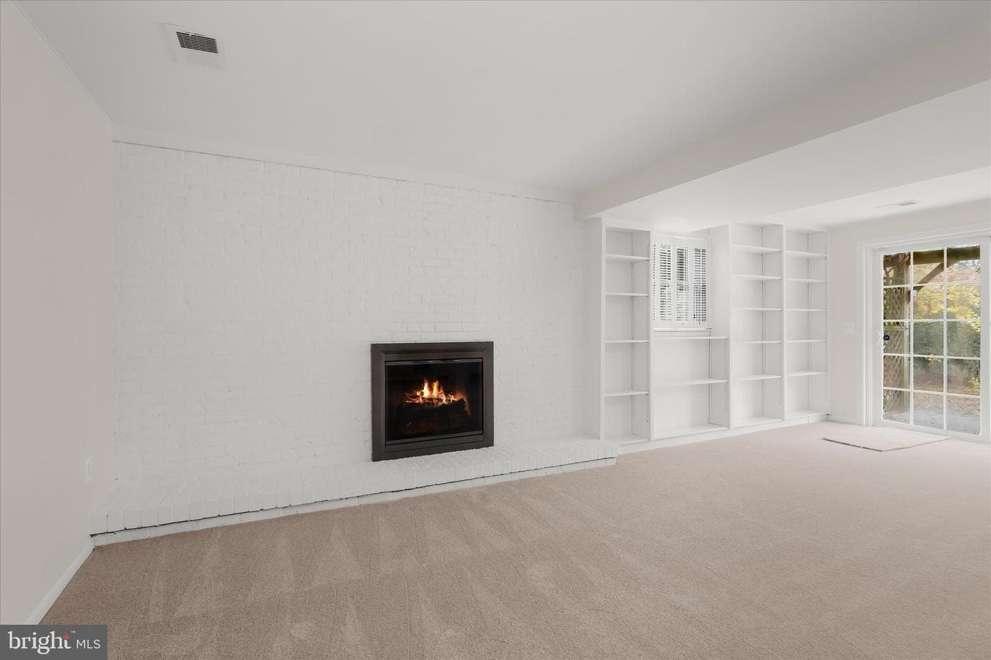 147 Northway photo 42