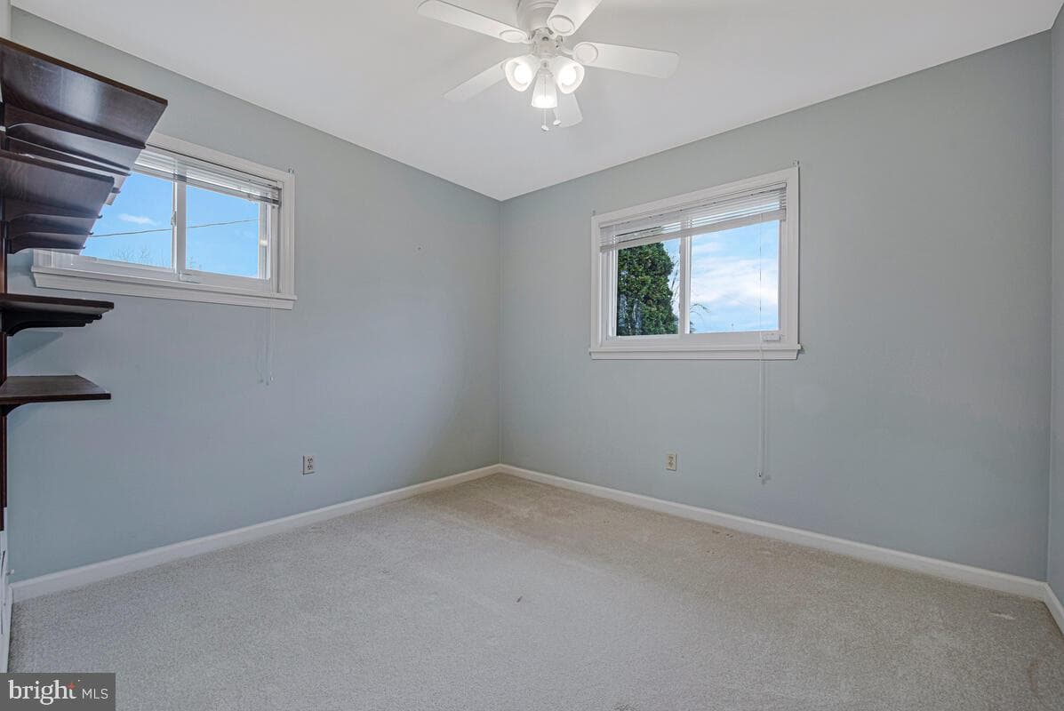 1237 Queen Anne Avenue photo 26