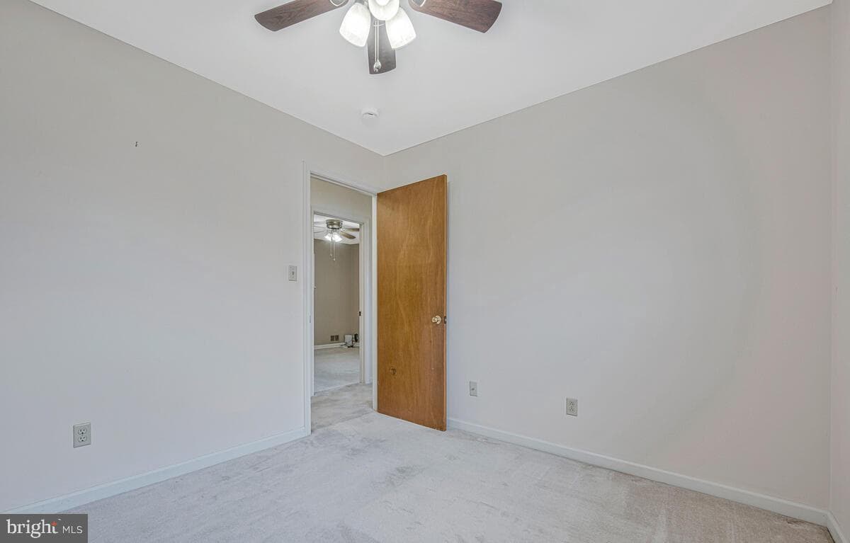 1237 Queen Anne Avenue photo 27