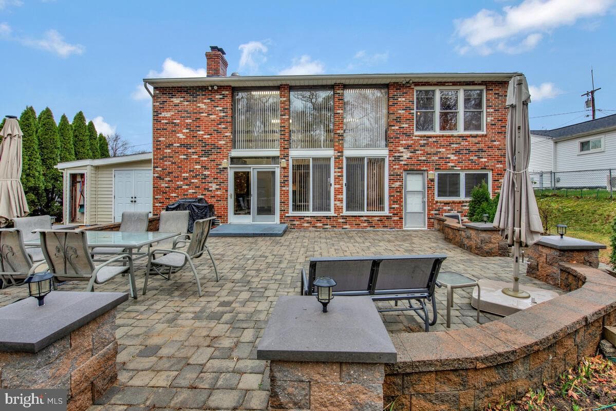 1237 Queen Anne Avenue photo 39