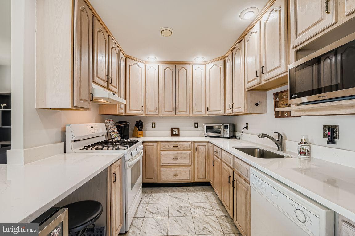 353 Gatewater Court #d photo 11