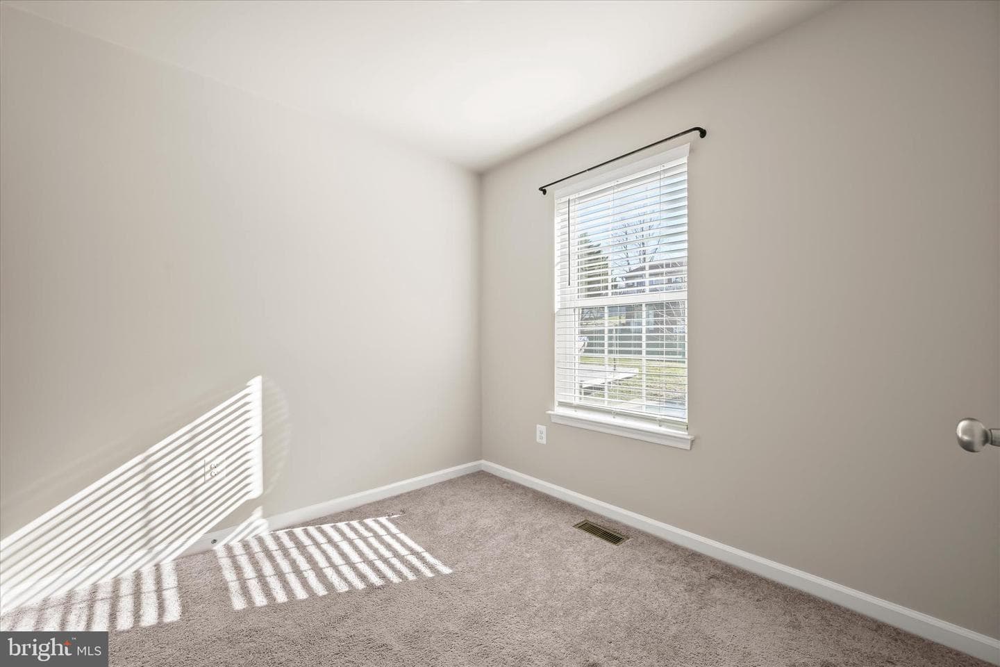 217 Berlin Avenue photo 22
