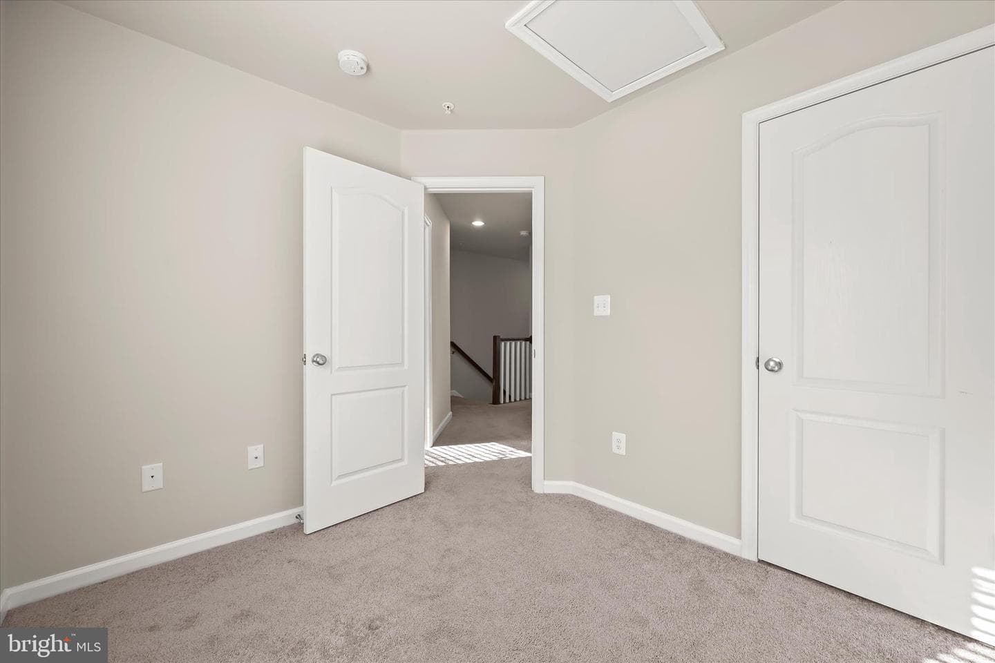 217 Berlin Avenue photo 23