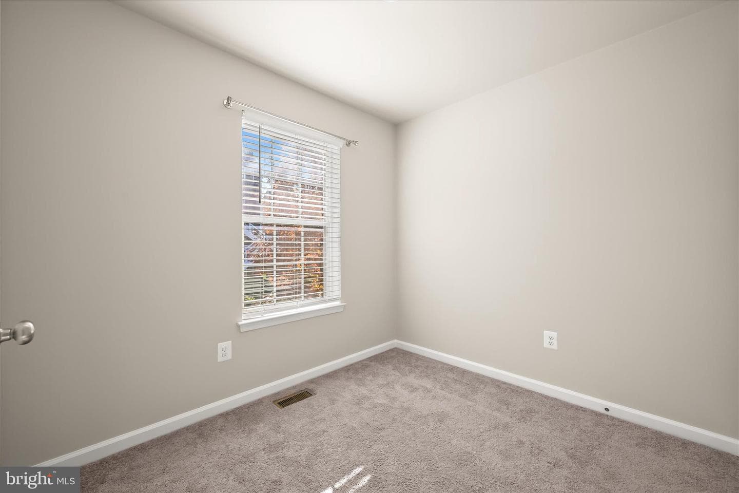 217 Berlin Avenue photo 25