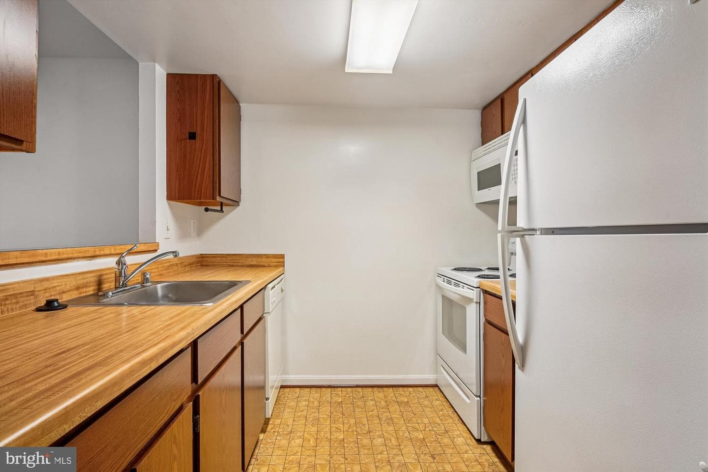 1410 Greendale Court #2-1410 photo 4