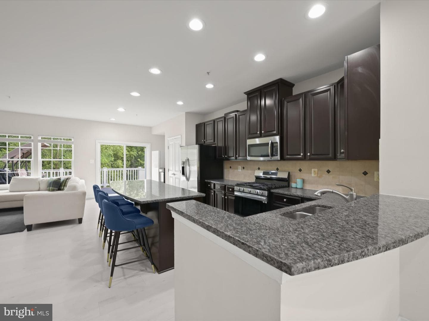 7266 Dorchester Woods Lane photo 16