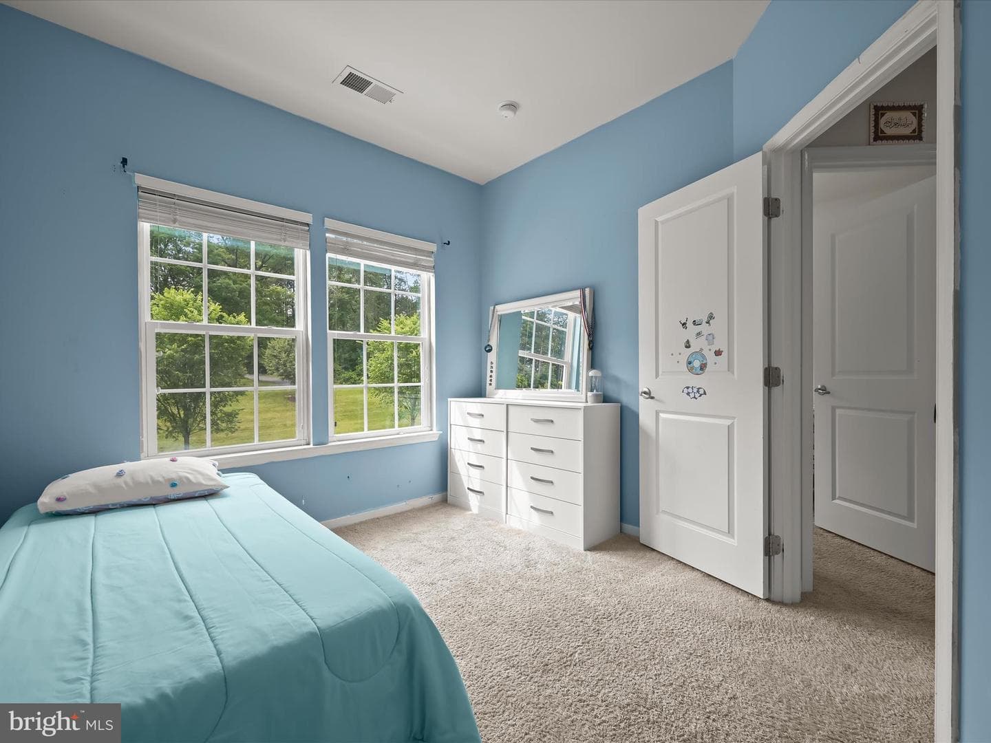 7266 Dorchester Woods Lane photo 32