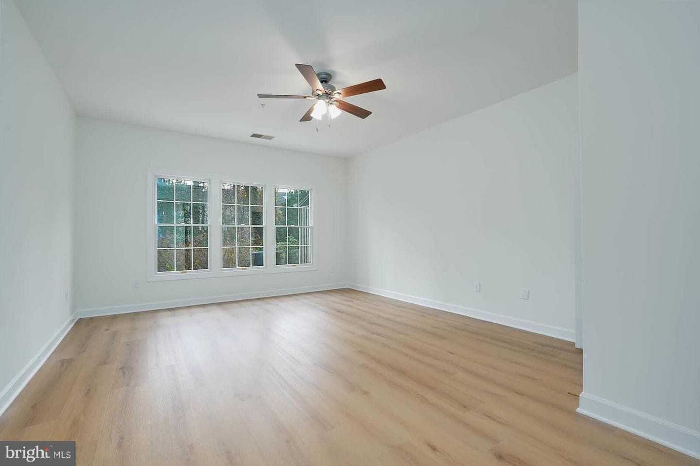 355 Southport Drive photo 23
