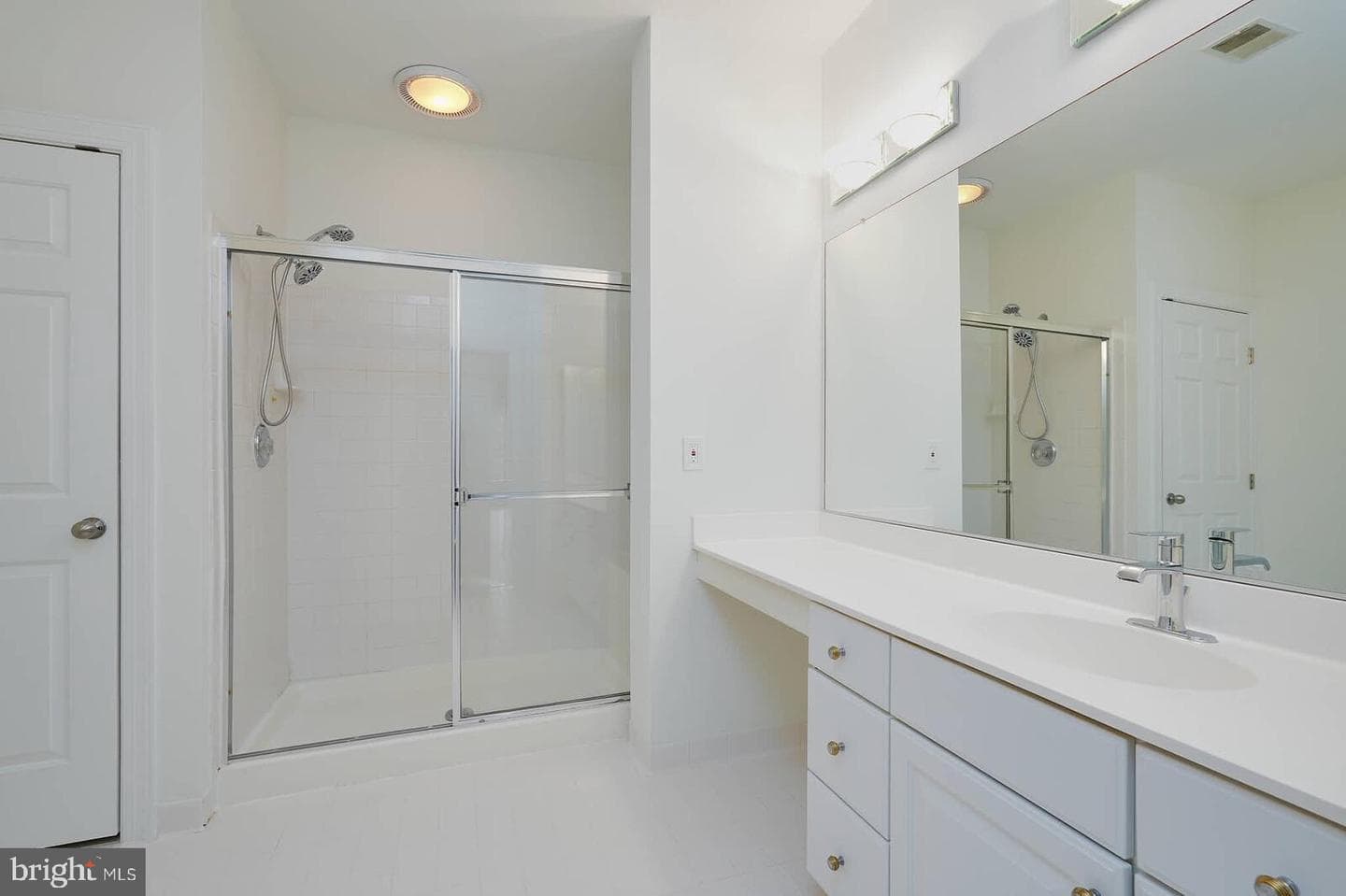 355 Southport Drive photo 25