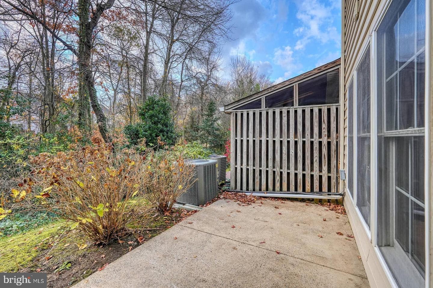 355 Southport Drive photo 39