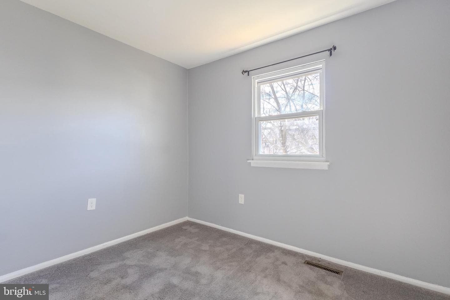 228 Nathan Way photo 16