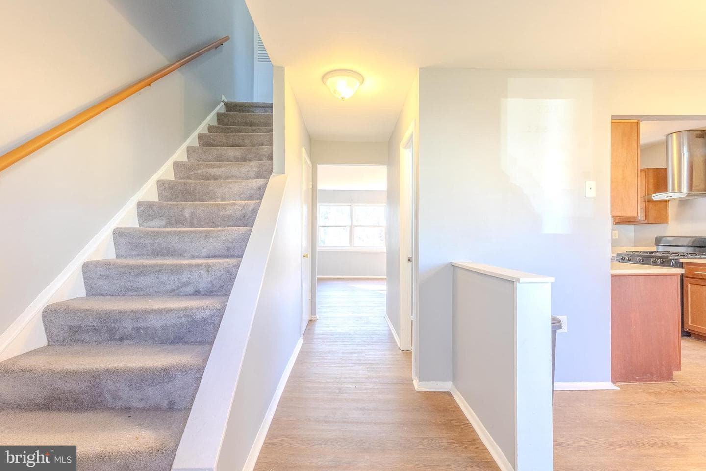 228 Nathan Way photo 2