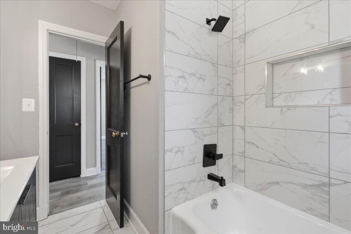 305 Newfield Road photo 13