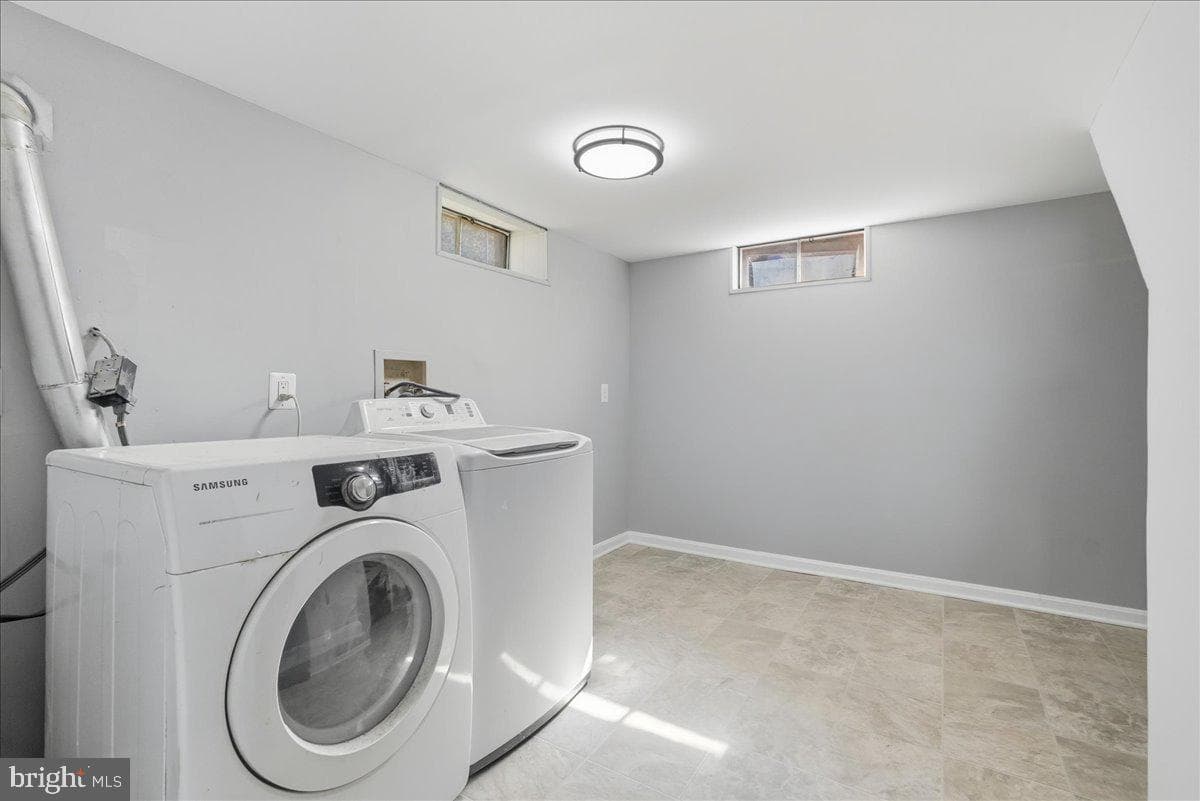 305 Newfield Road photo 18