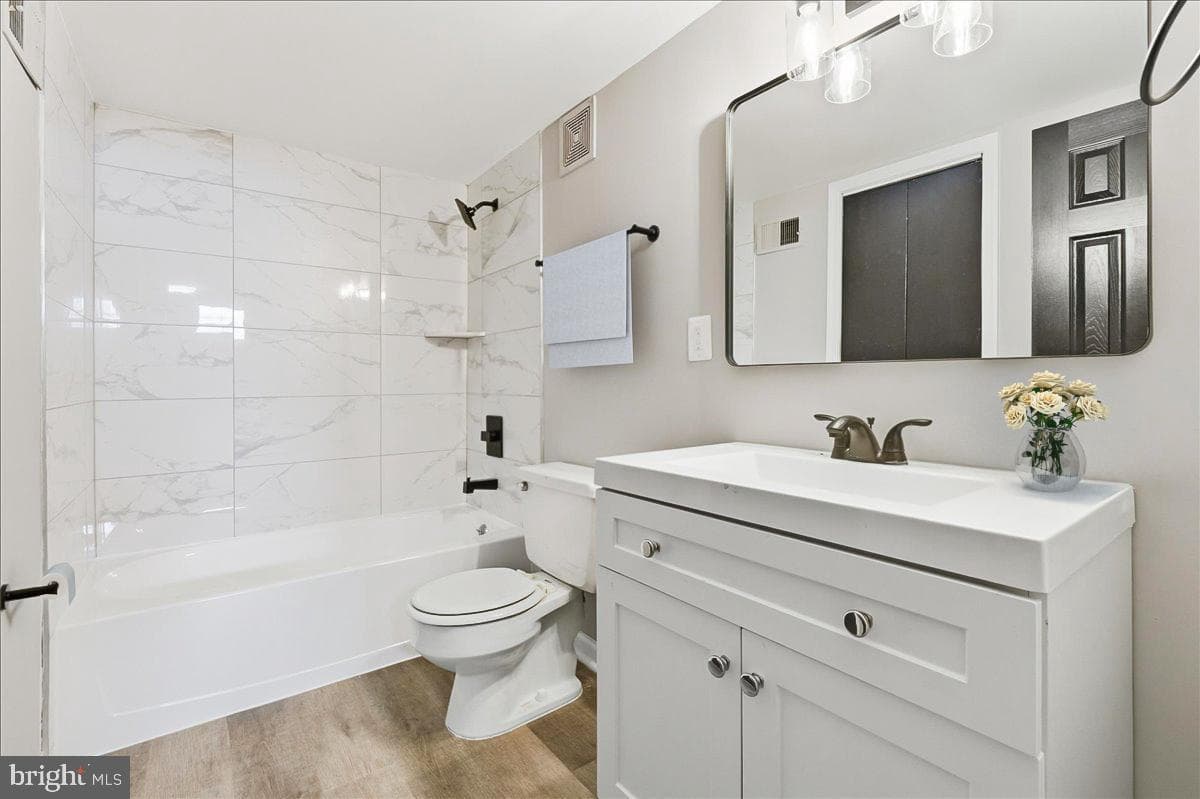 305 Newfield Road photo 20