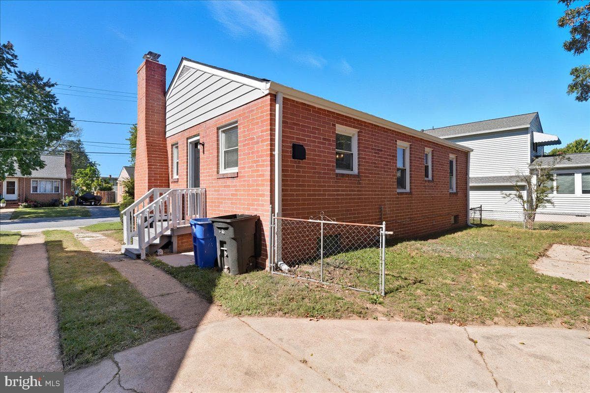 305 Newfield Road photo 21