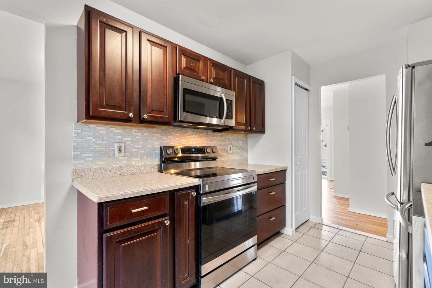 8111 Phirne Road E photo 10