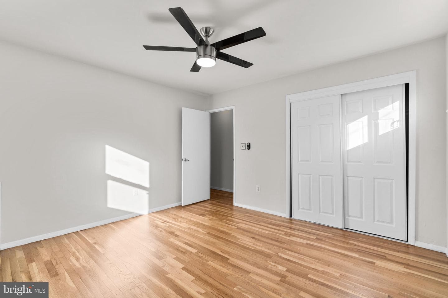 8111 Phirne Road E photo 15