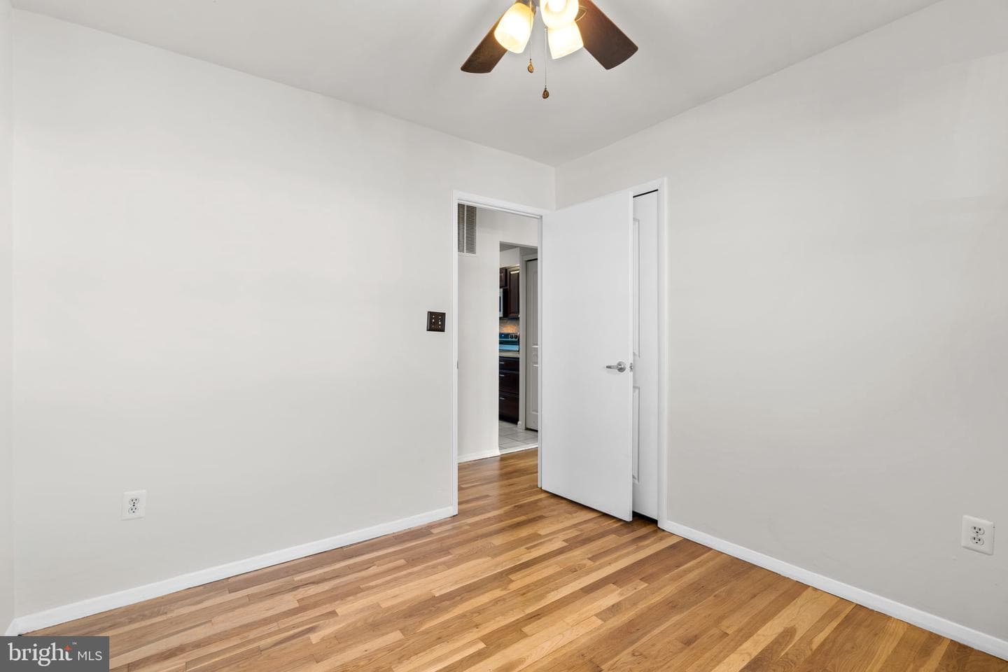 8111 Phirne Road E photo 18