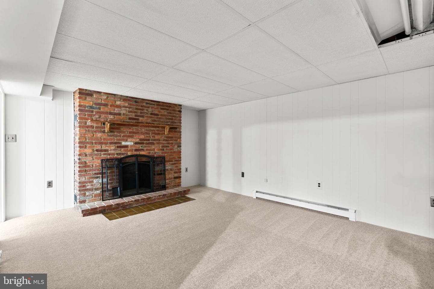 8111 Phirne Road E photo 19
