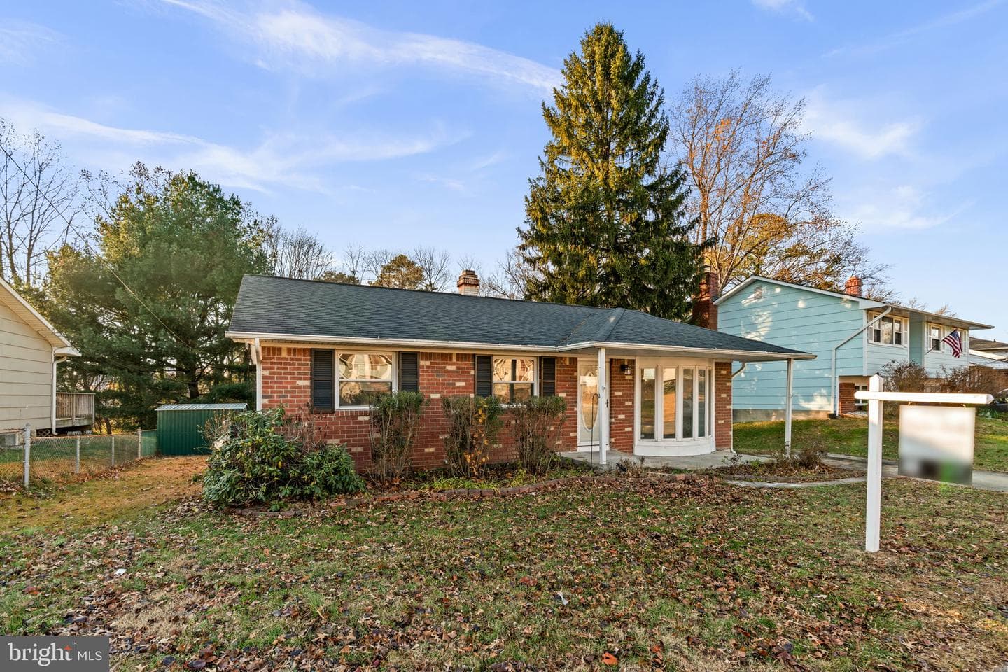 8111 Phirne Road E photo 2