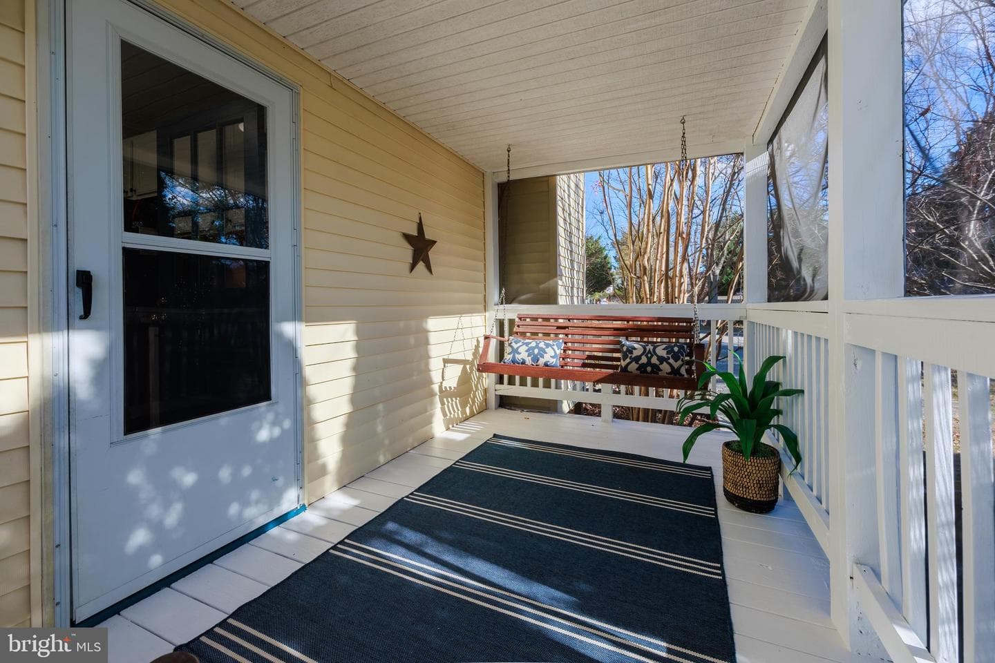 309 N Woodlawn Avenue N photo 13