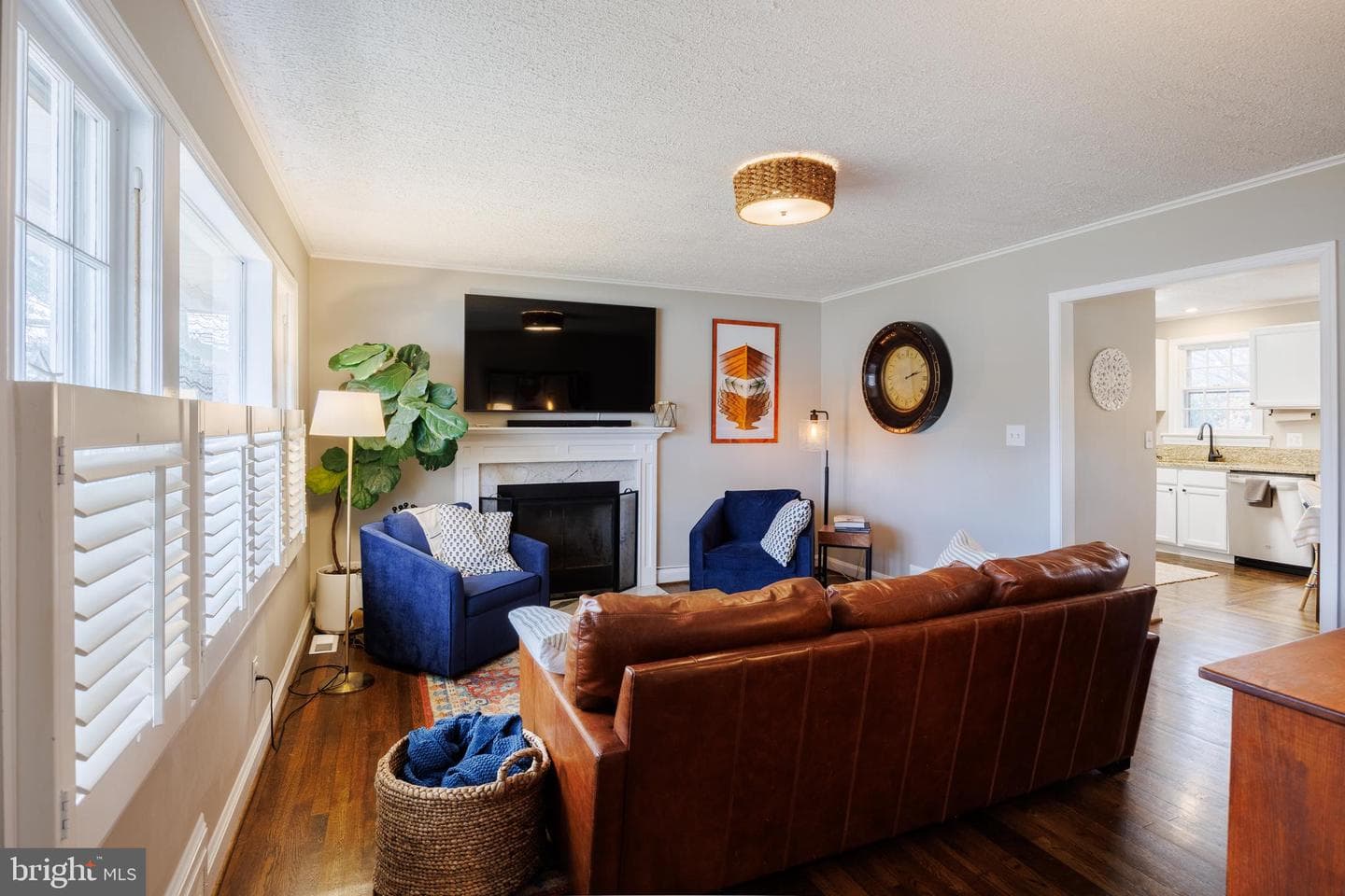 309 N Woodlawn Avenue N photo 16