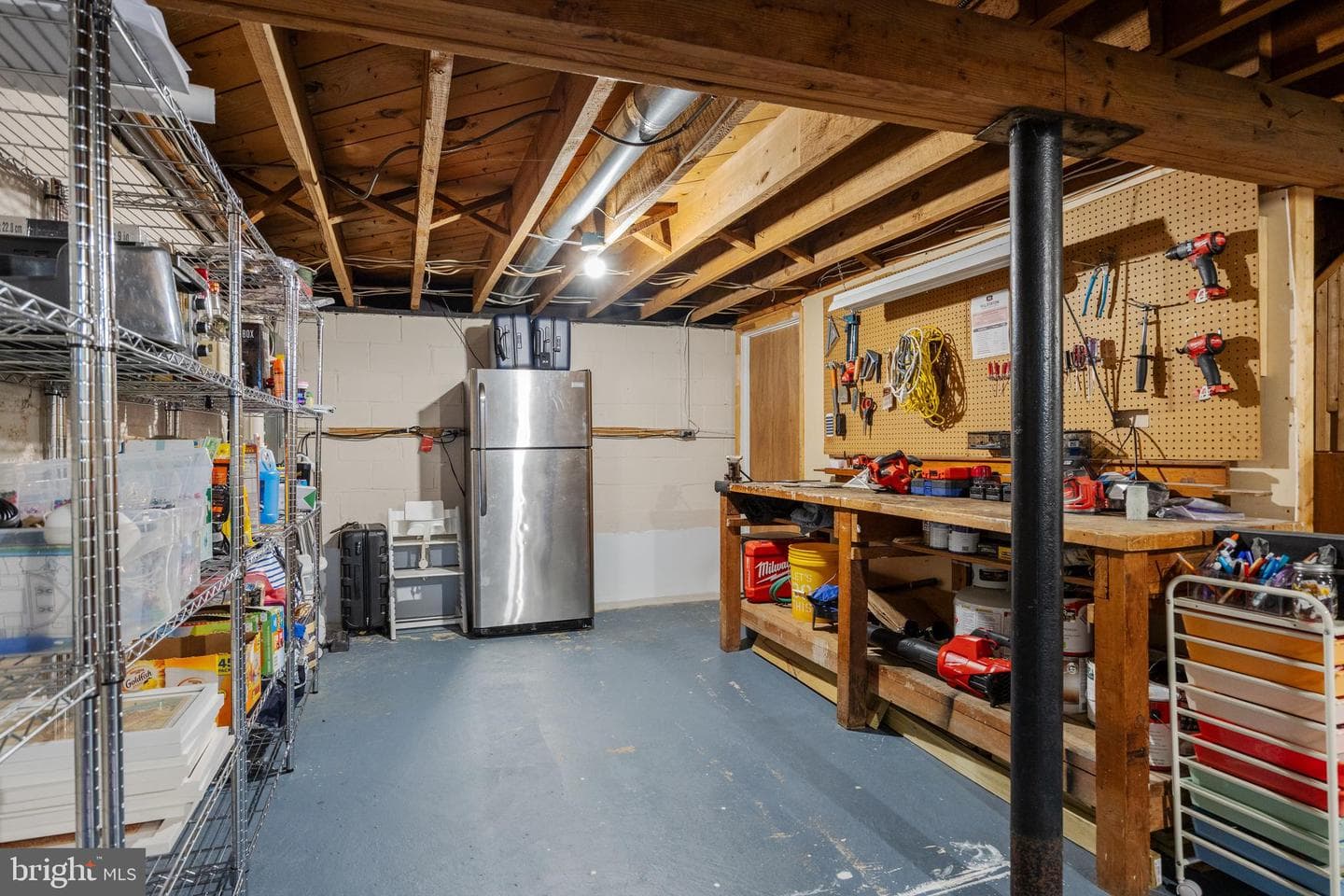 309 N Woodlawn Avenue N photo 29