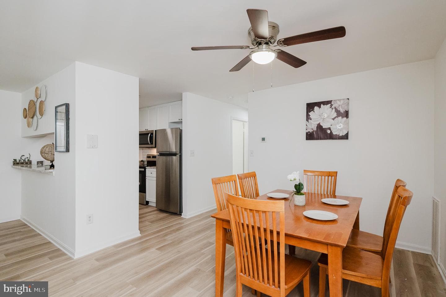 208 Spring Maiden Court #203 photo 14