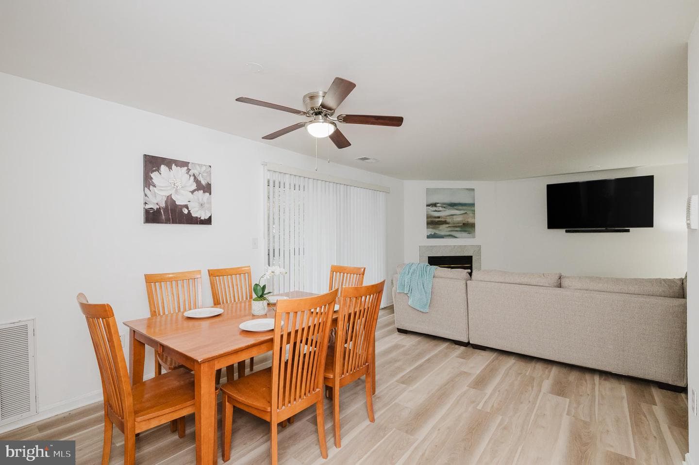 208 Spring Maiden Court #203 photo 15