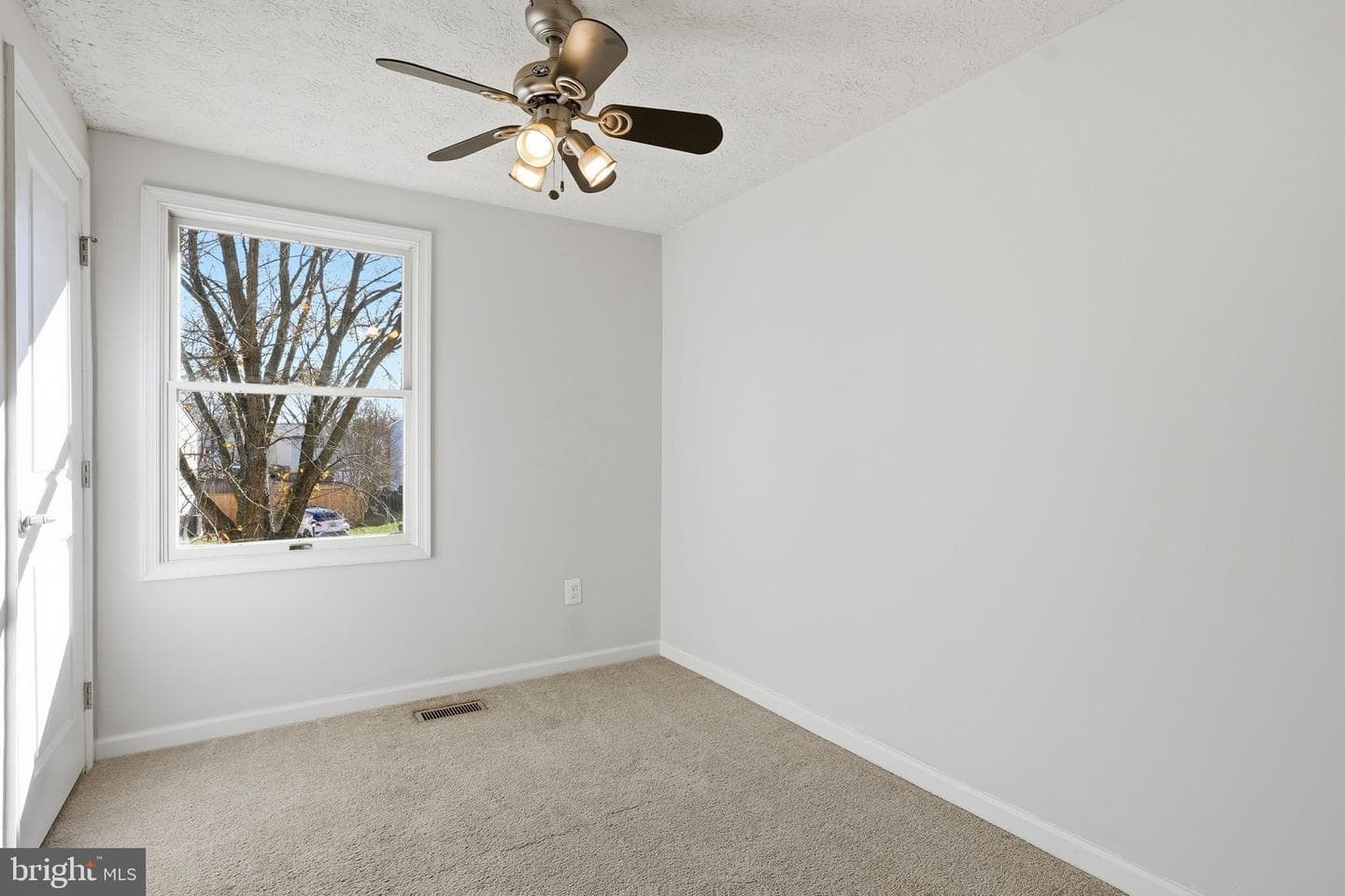 474 Ruffian Court photo 17