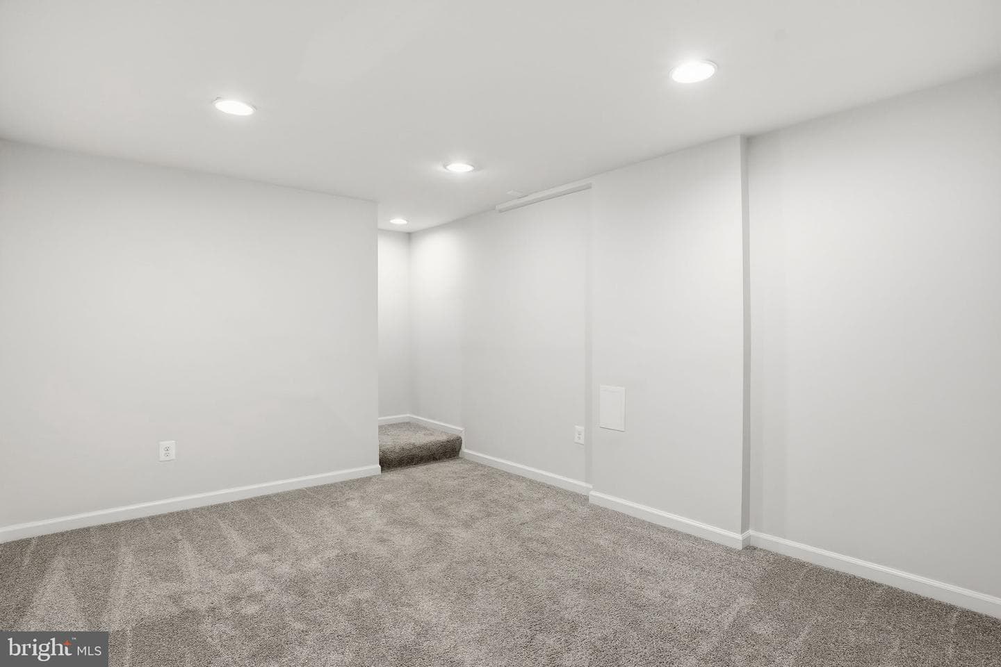 474 Ruffian Court photo 22